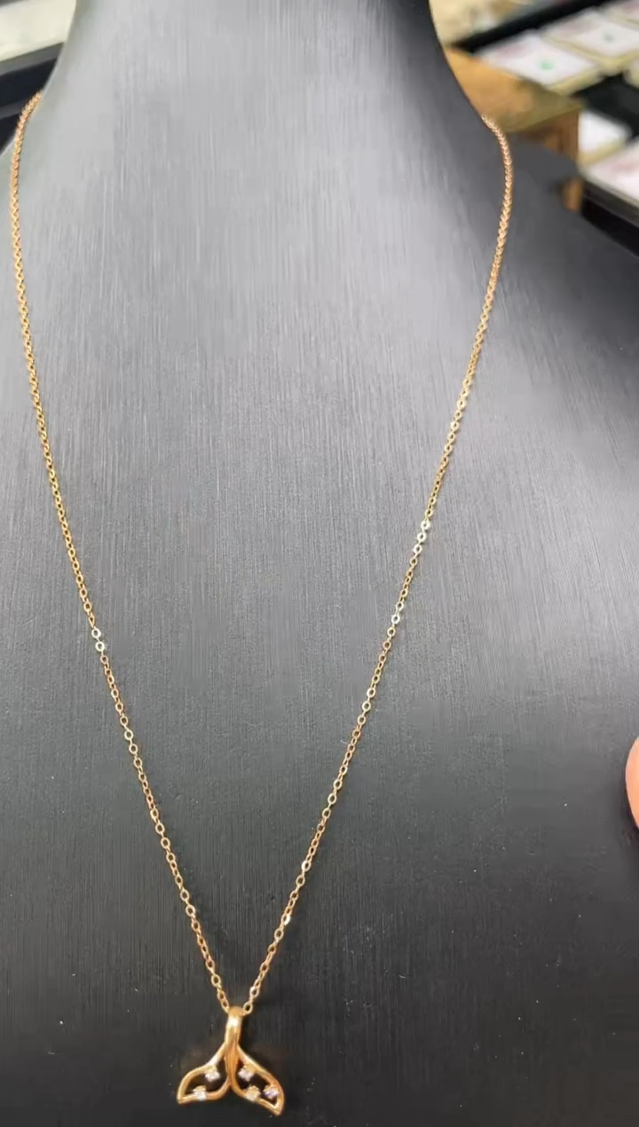 18K金镶嵌项链钻石项链