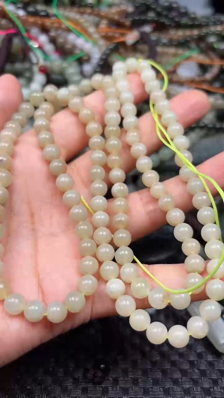 和田玉未镶嵌颈饰1