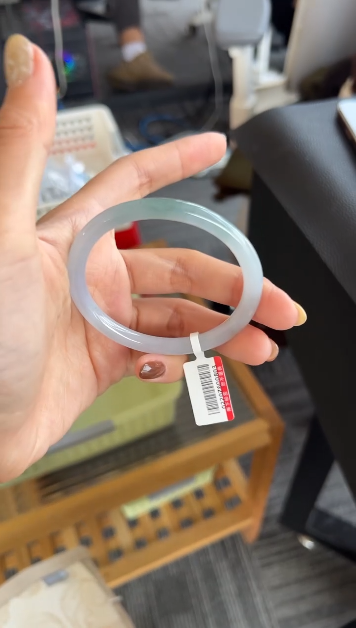 【闪购商品】翡翠手镯未镶嵌32号56.1*49.6*6.1*6