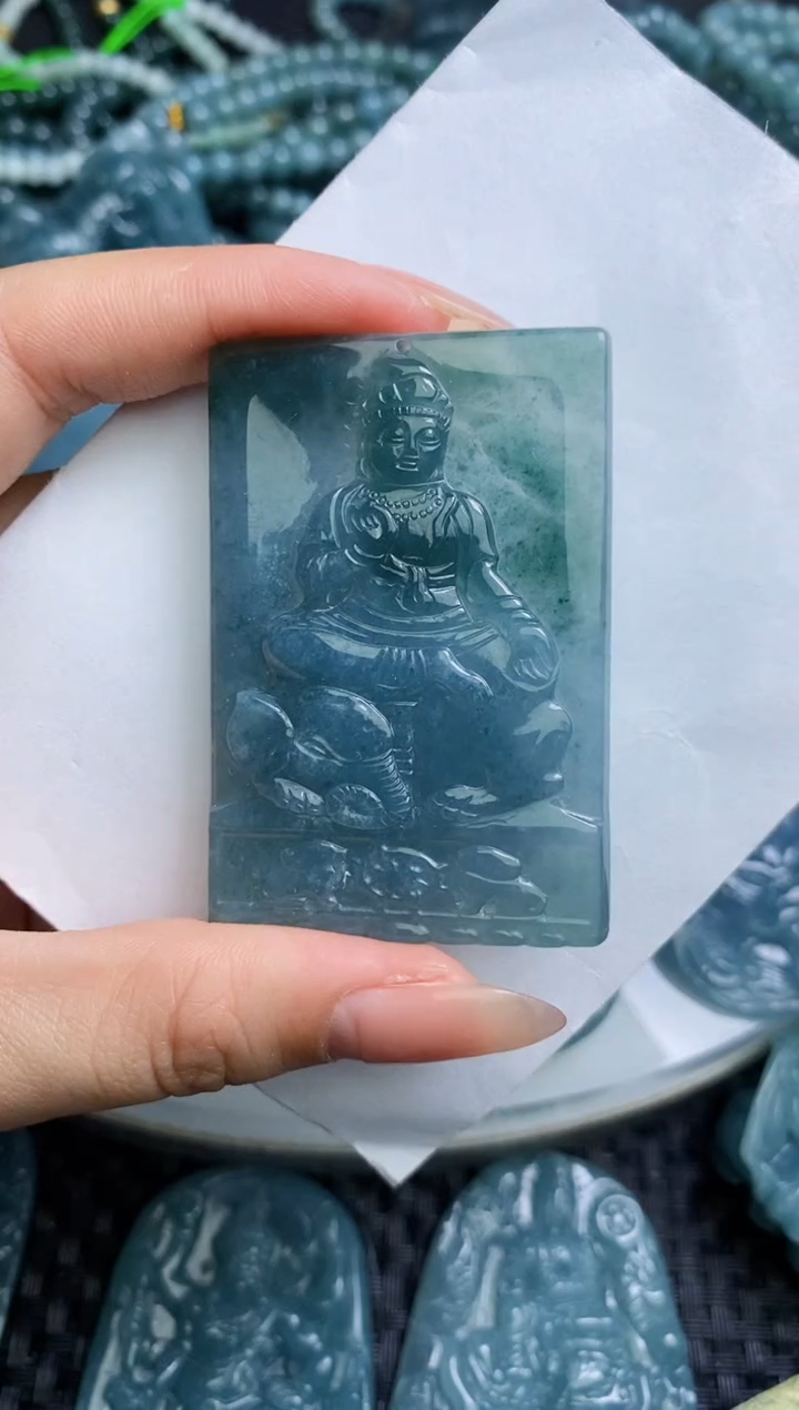 【闪购商品】翡翠颈饰未镶嵌·