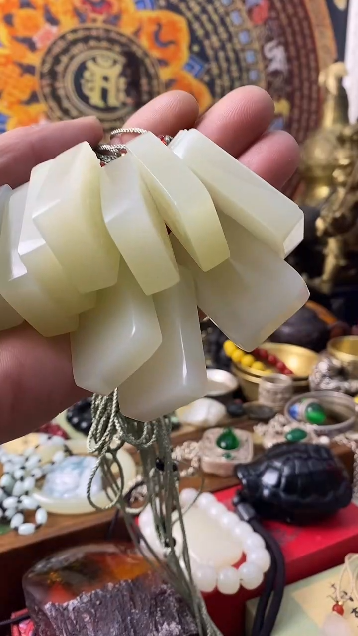 颈饰未镶嵌石英岩玉-----主播推荐-------马