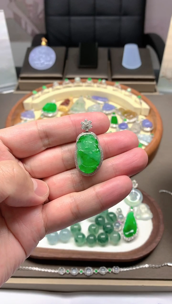【闪购商品】翡翠颈饰18K金镶嵌挂件