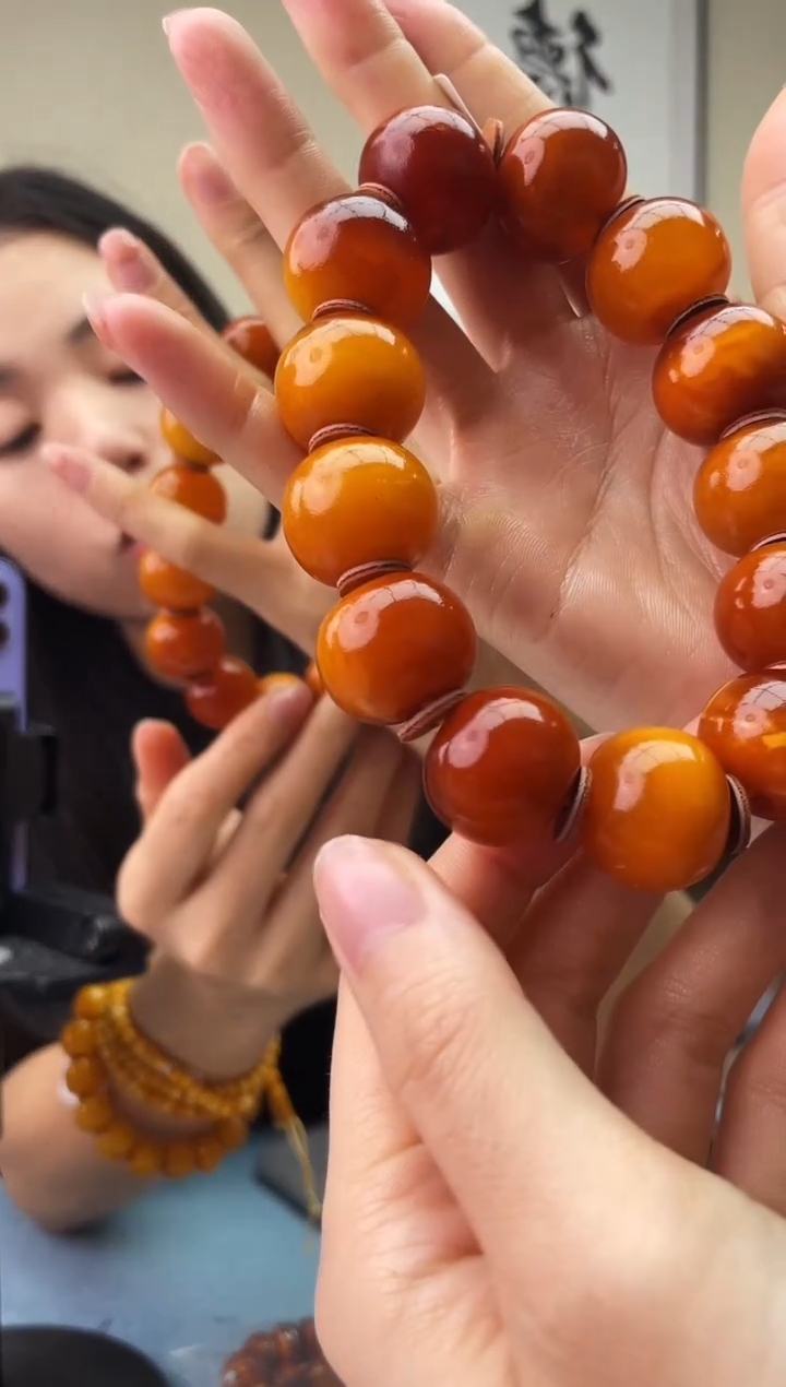 琥珀未镶嵌珠宝奇石T0假一罚十，多样性发一件