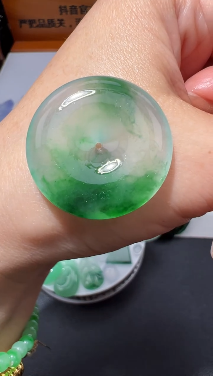 【闪购商品】定制翡翠未镶嵌平安扣