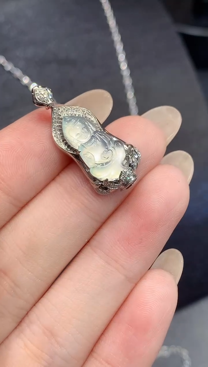 吊坠(不含链)18K金镶嵌翡翠LF多样性发其一