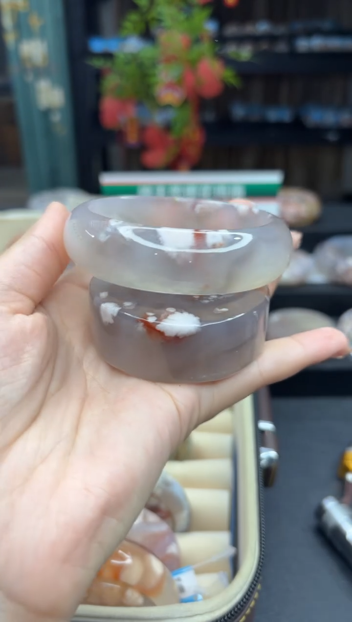 【闪购商品】石英质玉手镯未镶嵌281（62圈赠送镯心）