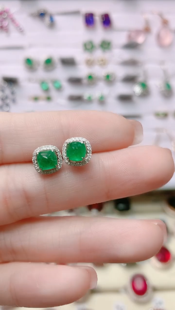 【闪购商品】祖母绿18K金耳饰18K金镶嵌1