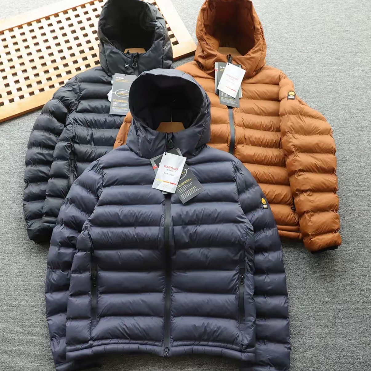 【轻便保暖】秋冬户外简约大气男女抗寒全压胶无缝情侣棉服C1083