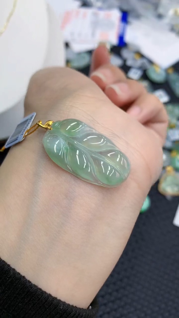 【闪购商品】翡翠颈饰18K金镶嵌            8