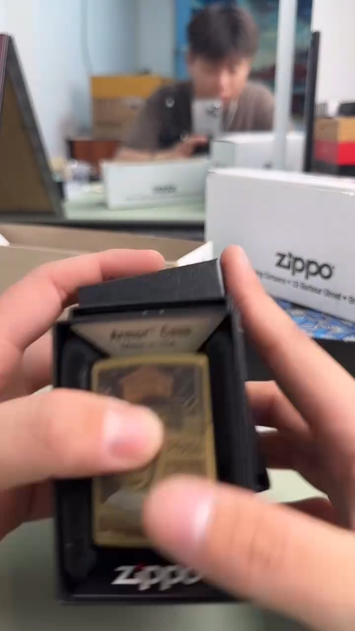 铜zippo打火机哆啦a梦