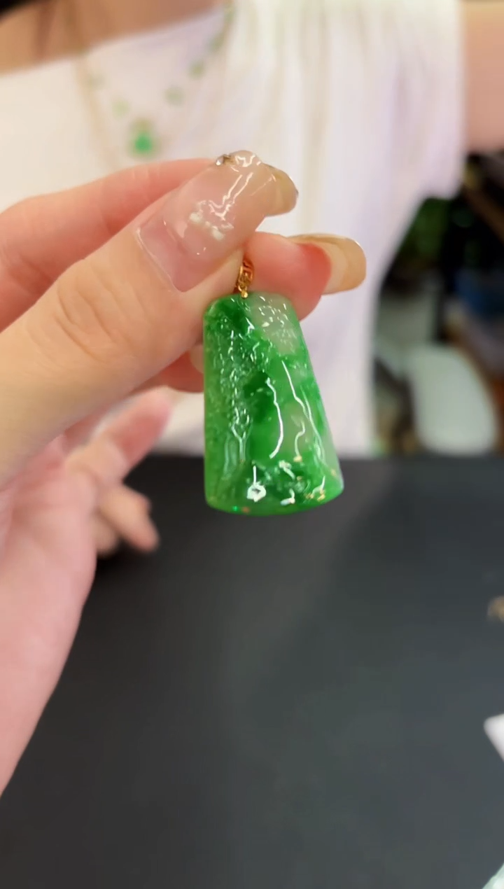 翡翠18K金镶嵌吊坠(不含链) 缅料A货/支持复检/一件