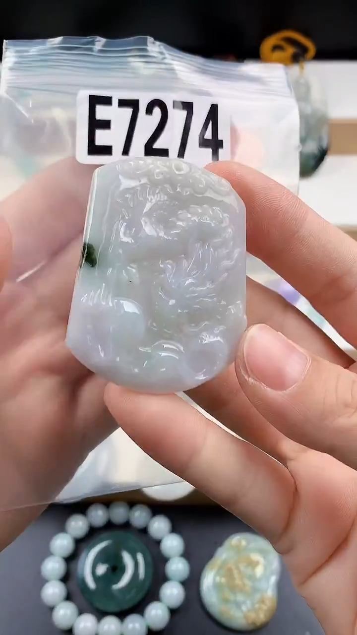 颈饰未镶嵌翡翠天然翡翠吊坠挂件