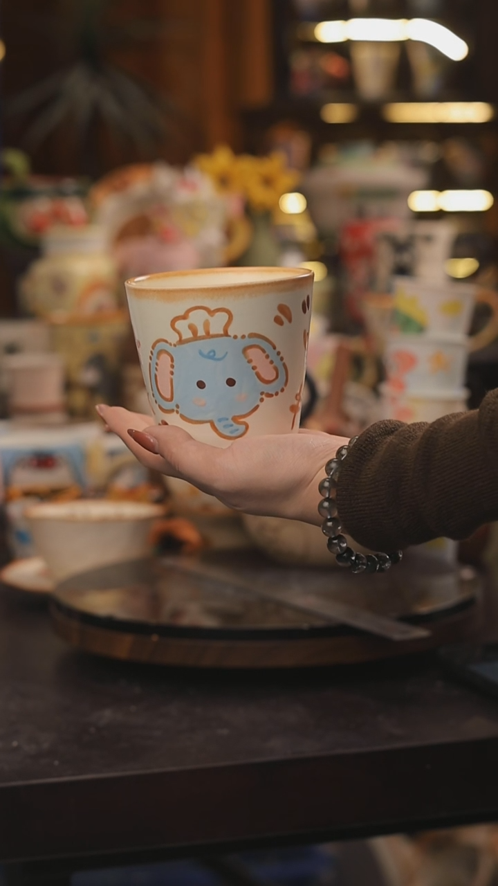 景德镇釉下彩绘设计师款式陶瓷