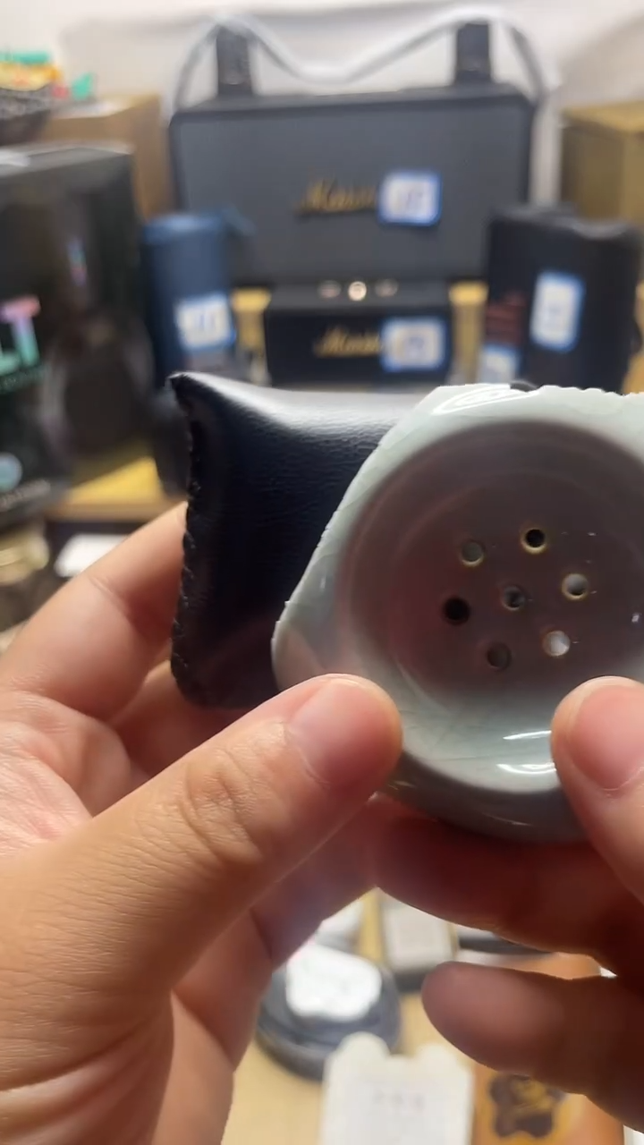 瓷片闪购商品 如图所示