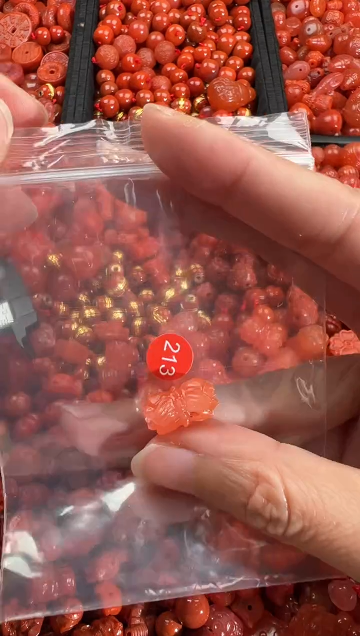 【闪购商品】南红玛瑙颈饰未镶嵌1