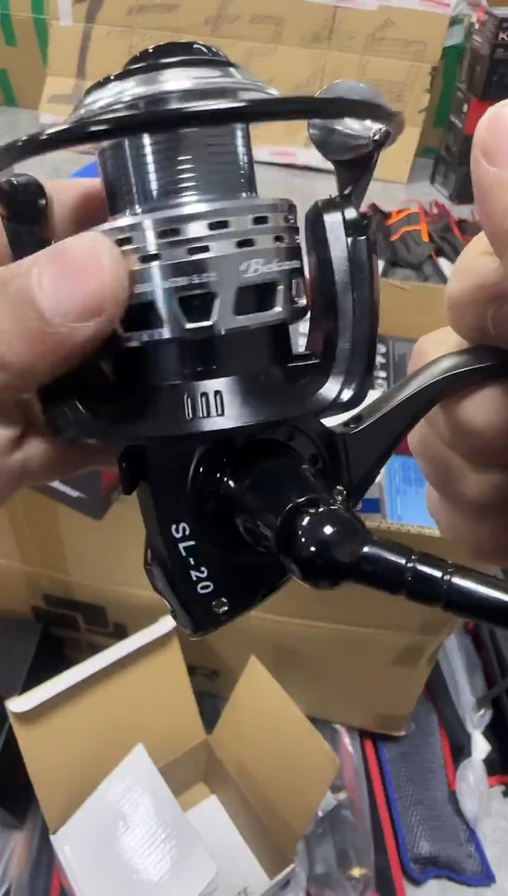 2.1m碳素2000精品路亚鱼轮46号