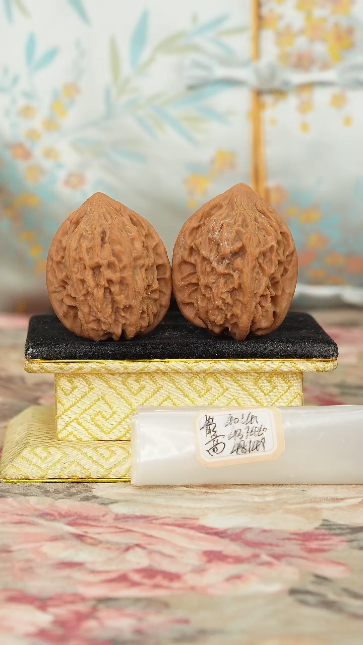 【闪购商品】文玩核桃把件鸡心有修