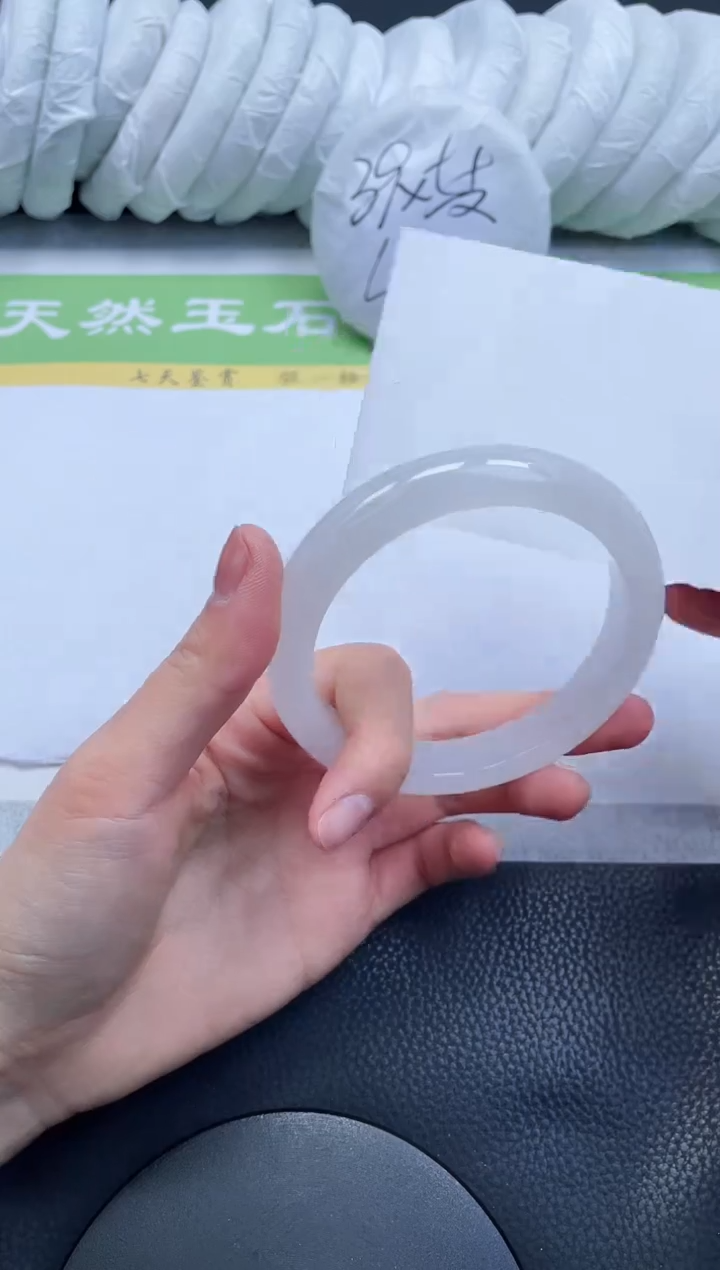 【闪购商品】石英质玉手镯未镶嵌A308-62+