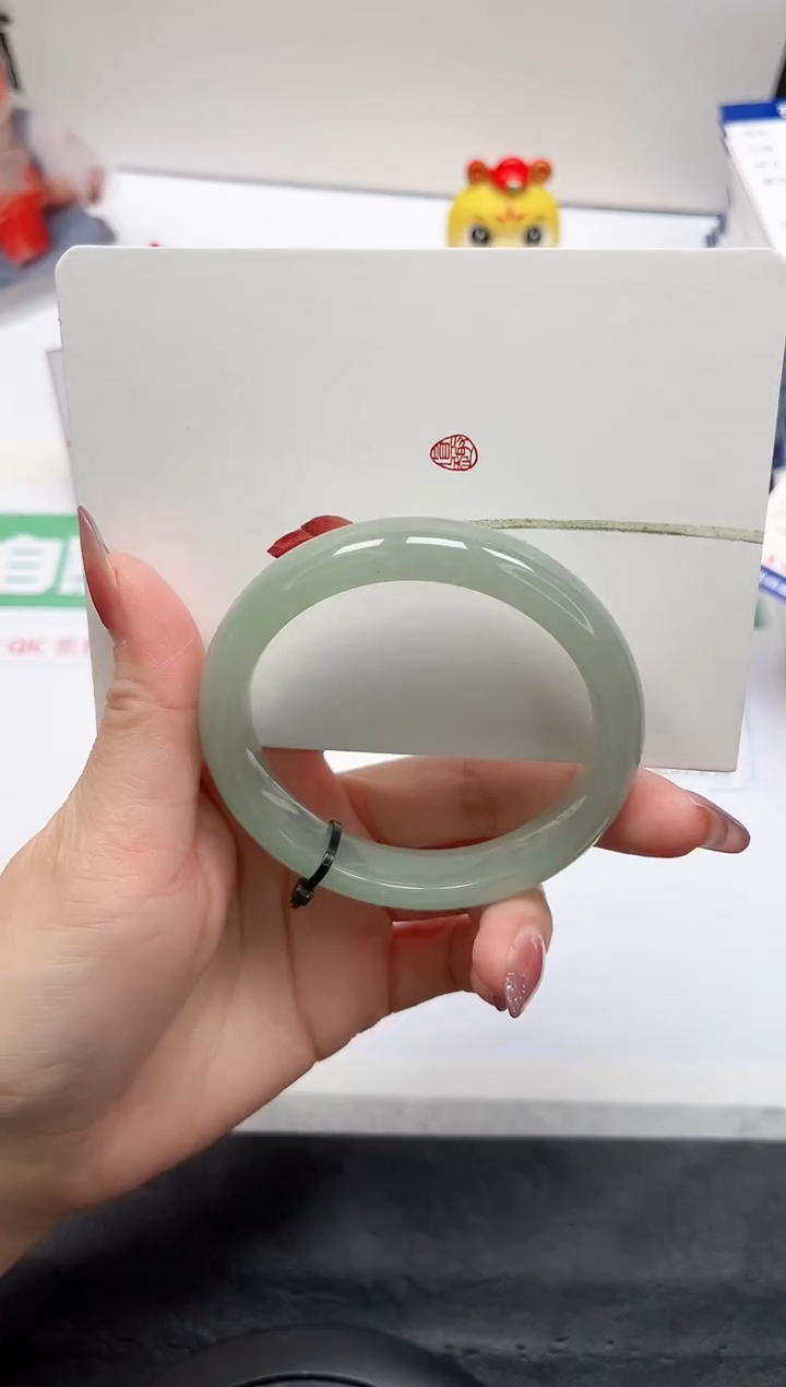 【闪购商品】石英质玉手镯未镶嵌40-57.8