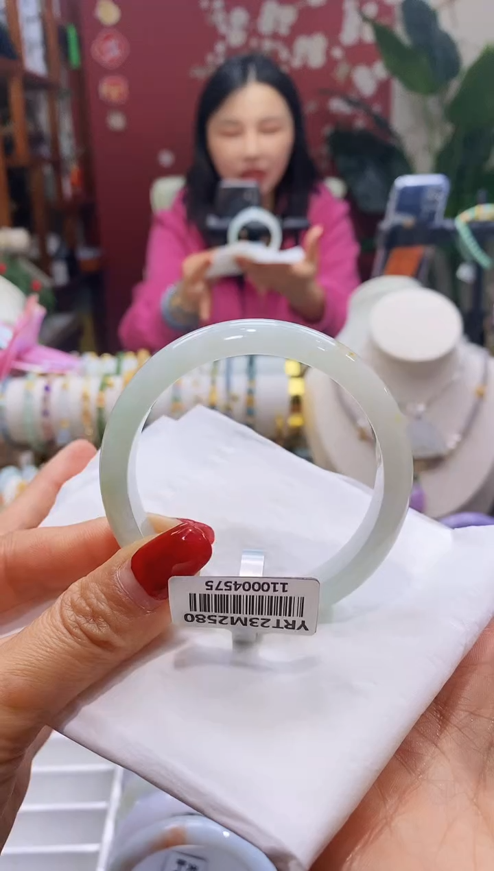 【闪购商品】翡翠手镯未镶嵌70湖水绿55.8/12.1*7.2