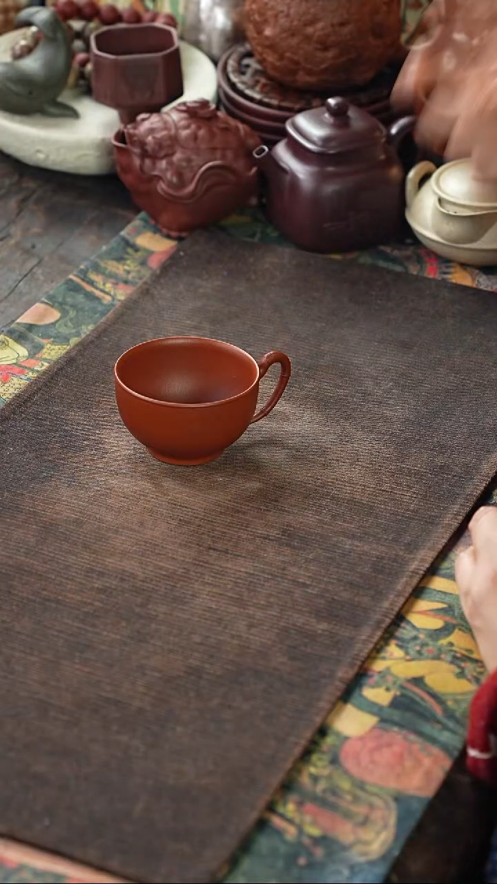 赵庄朱泥光素手把杯