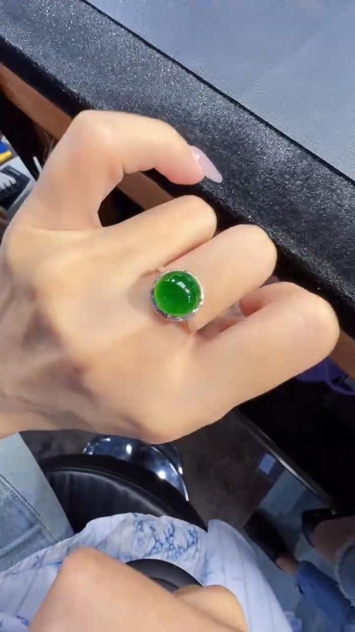 定制翡翠18K金镶嵌戒指1
