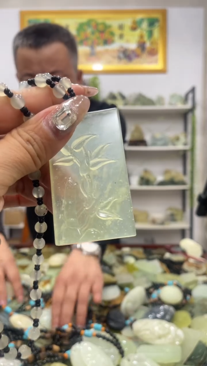 【闪购商品】岫玉吊坠未镶嵌           