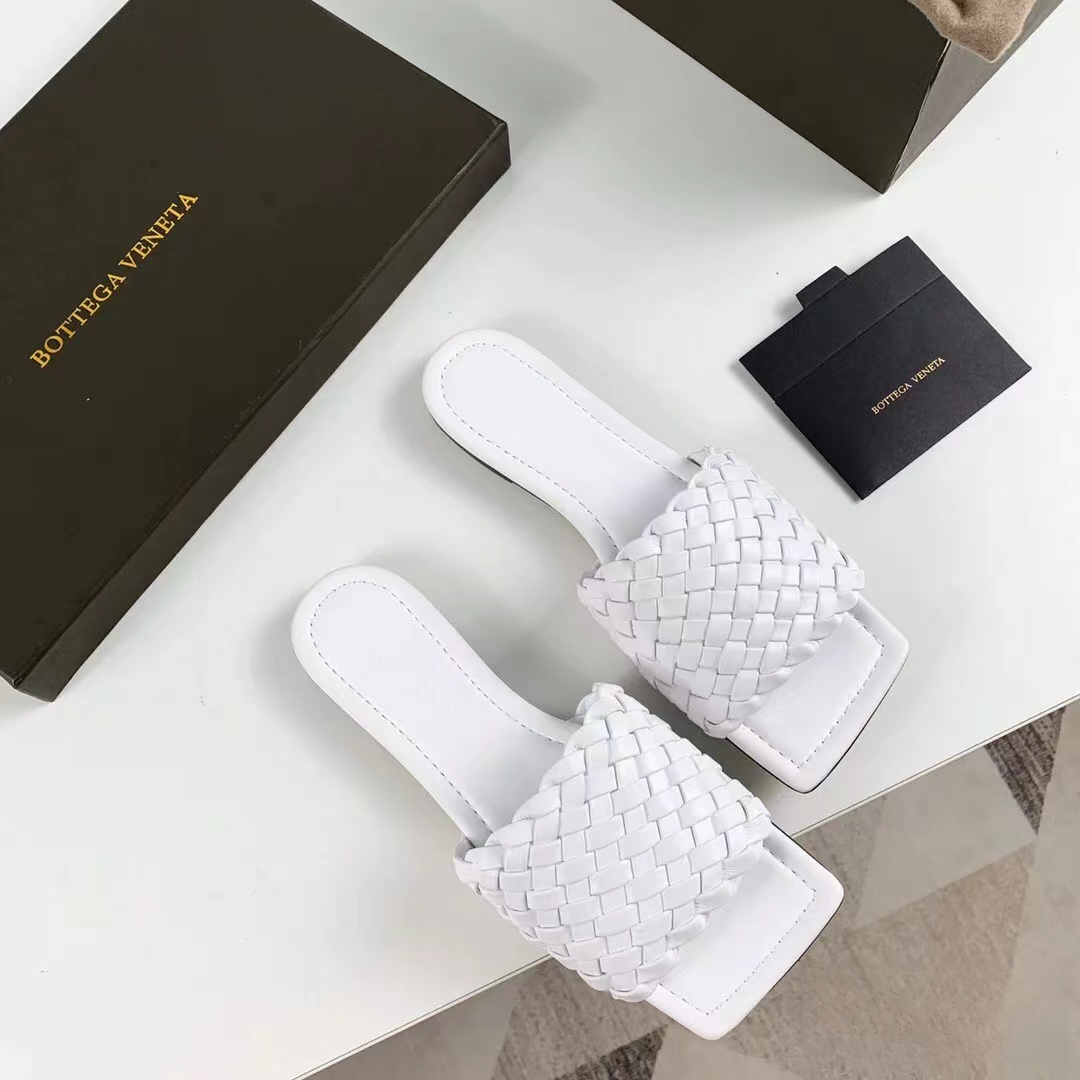 99新 BOTTEGA VENETA/葆蝶家 BOTTEGA VENETA葆蝶拖鞋凉拖38码