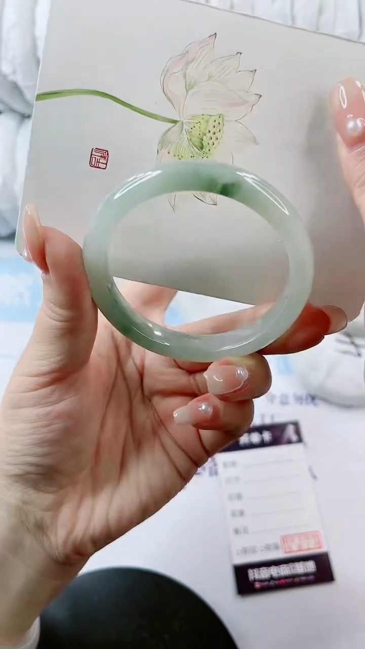 【闪购商品】石英质玉手镯未镶嵌0800216768-多样性发货