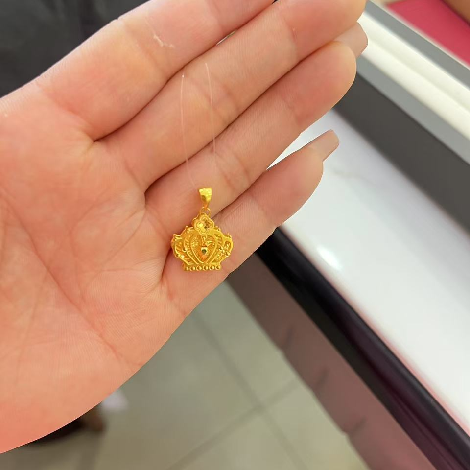 赛菲尔足金999皇冠吊坠