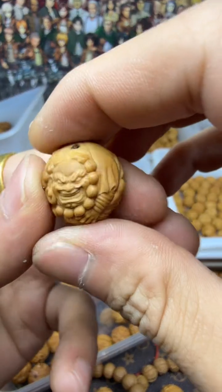 吊坠猴头核桃伏虎