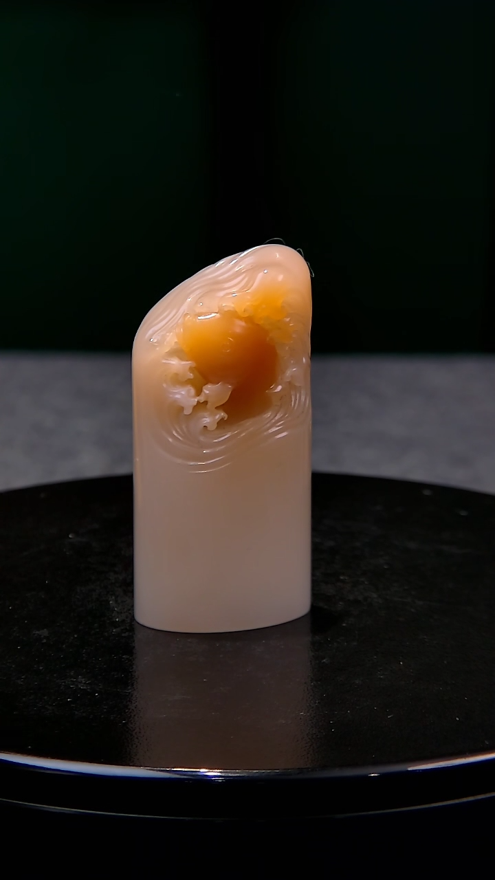 【闪购商品】老挝石取巧雕锦鲤雕钮