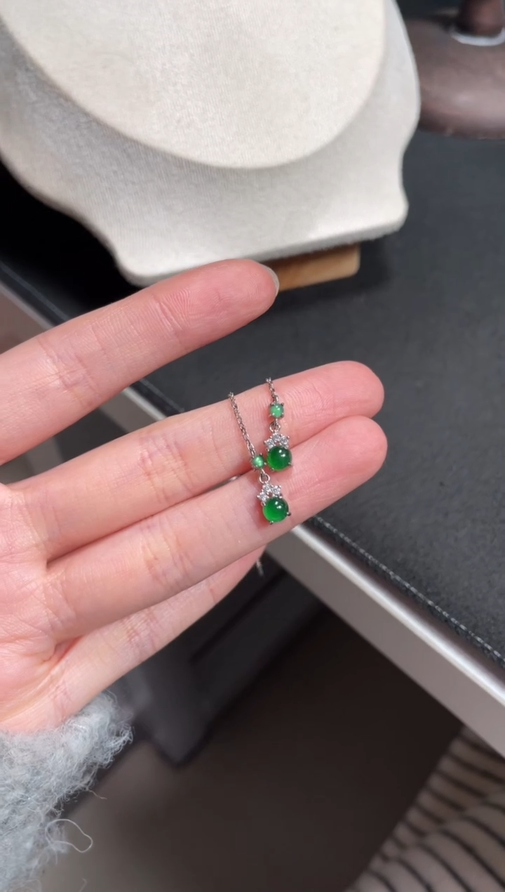 【闪购商品】翡翠耳饰银S925镶嵌翡翠