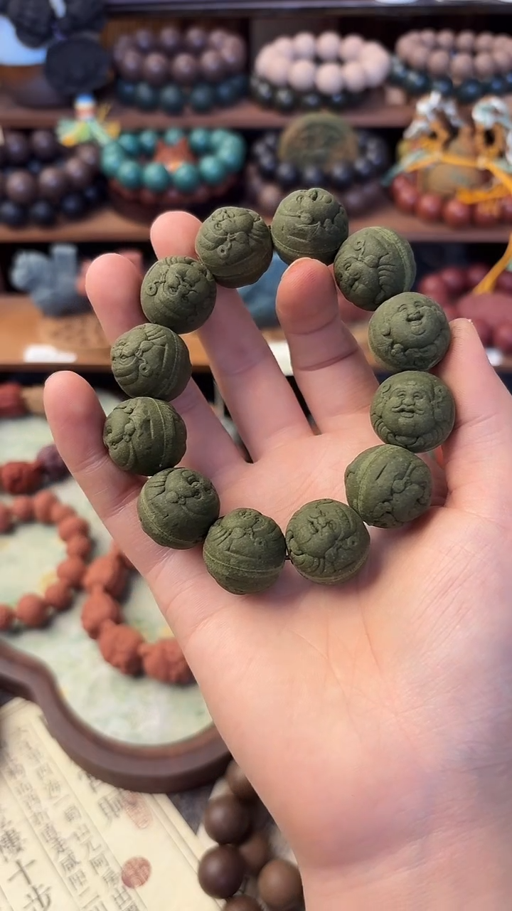 泥塑贵妃香财神手串一条