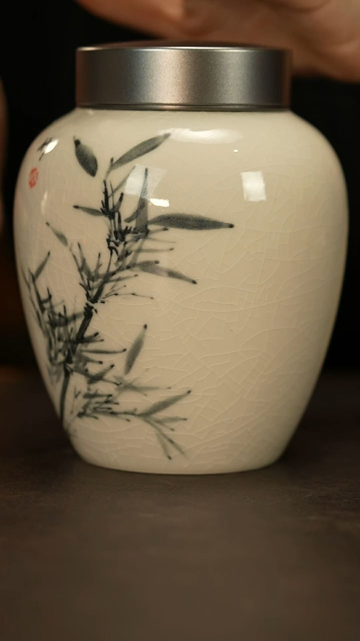 【闪购商品】瓷片               罐