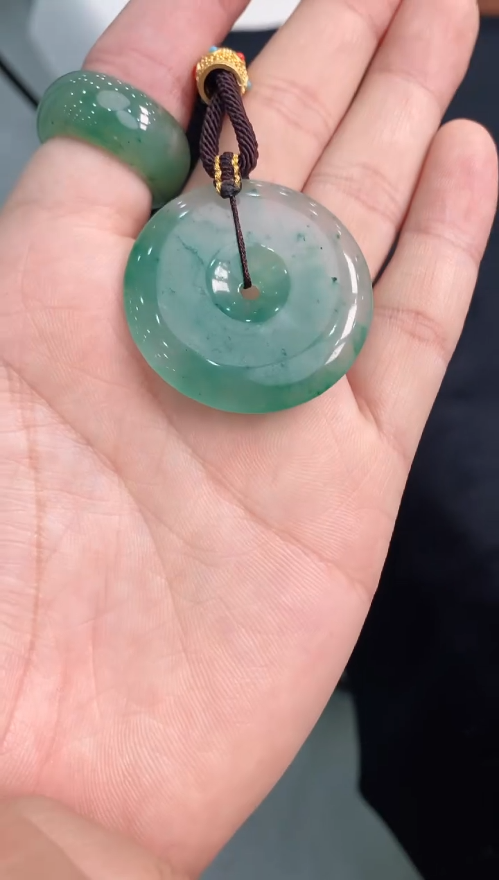 【闪购商品】石英质玉颈饰未镶嵌冰美人非洲翠