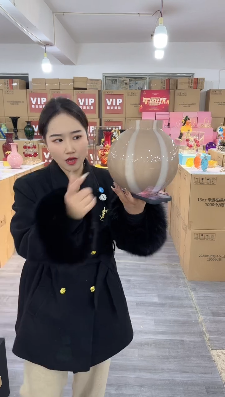 【闪购商品】无铅玻璃简屿花器K-品36