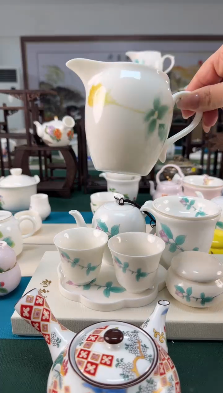 【闪购商品】瓷器 ······.......