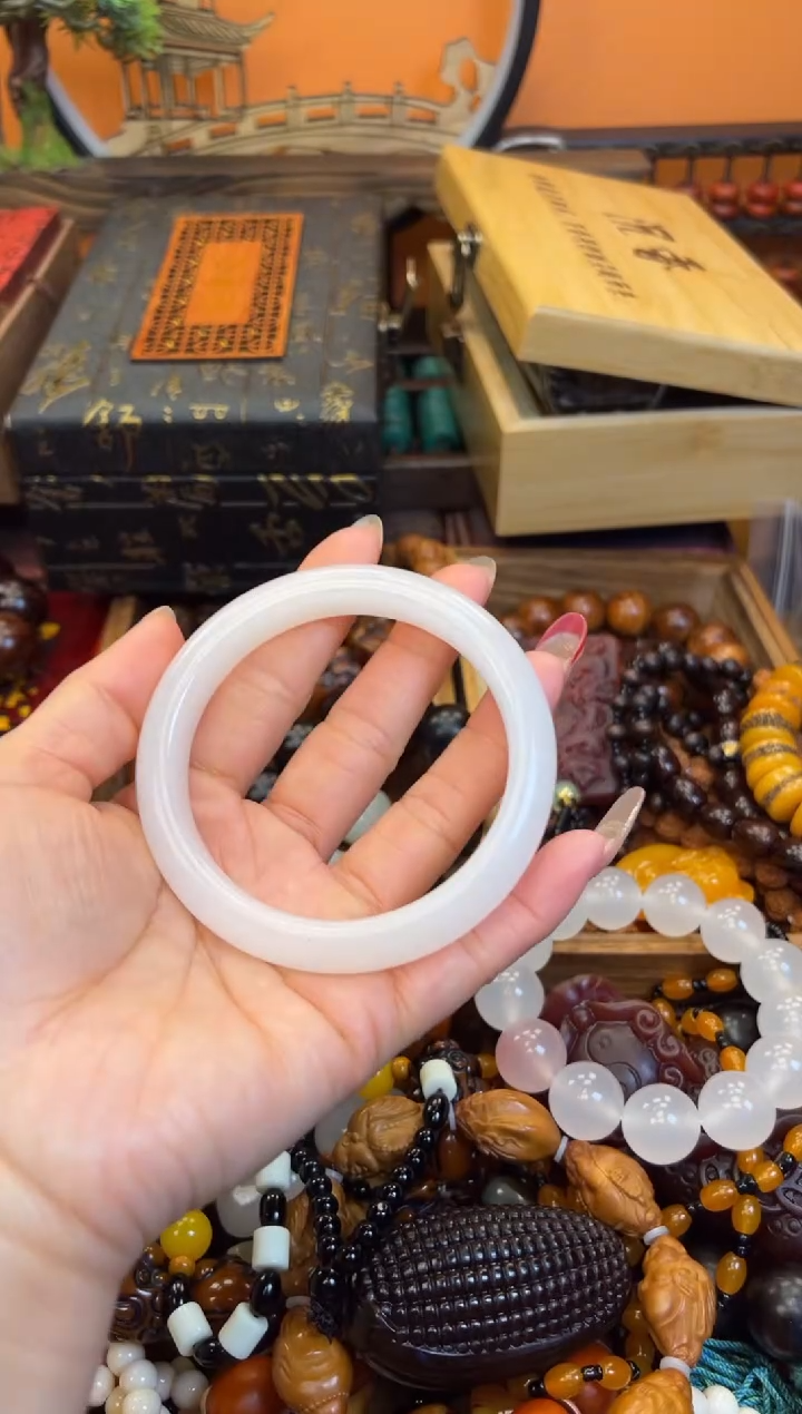 【闪购商品】琥珀颈饰未镶嵌闪购商品闪购商品