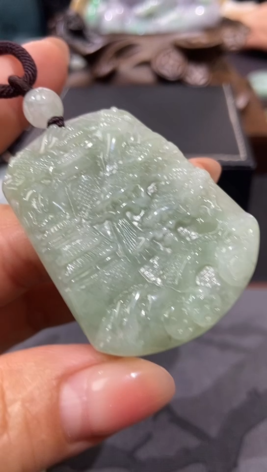 【闪购商品】翡翠未镶嵌颈饰吊坠
