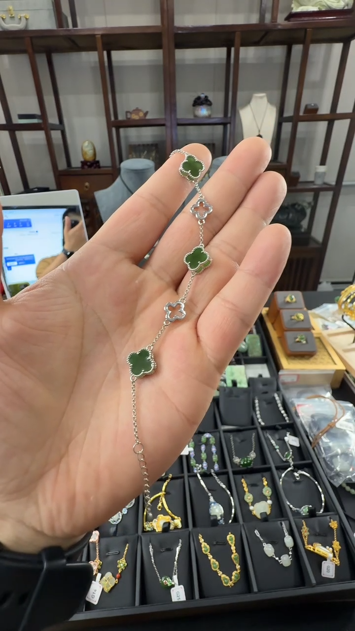 未镶嵌手链和田玉手链