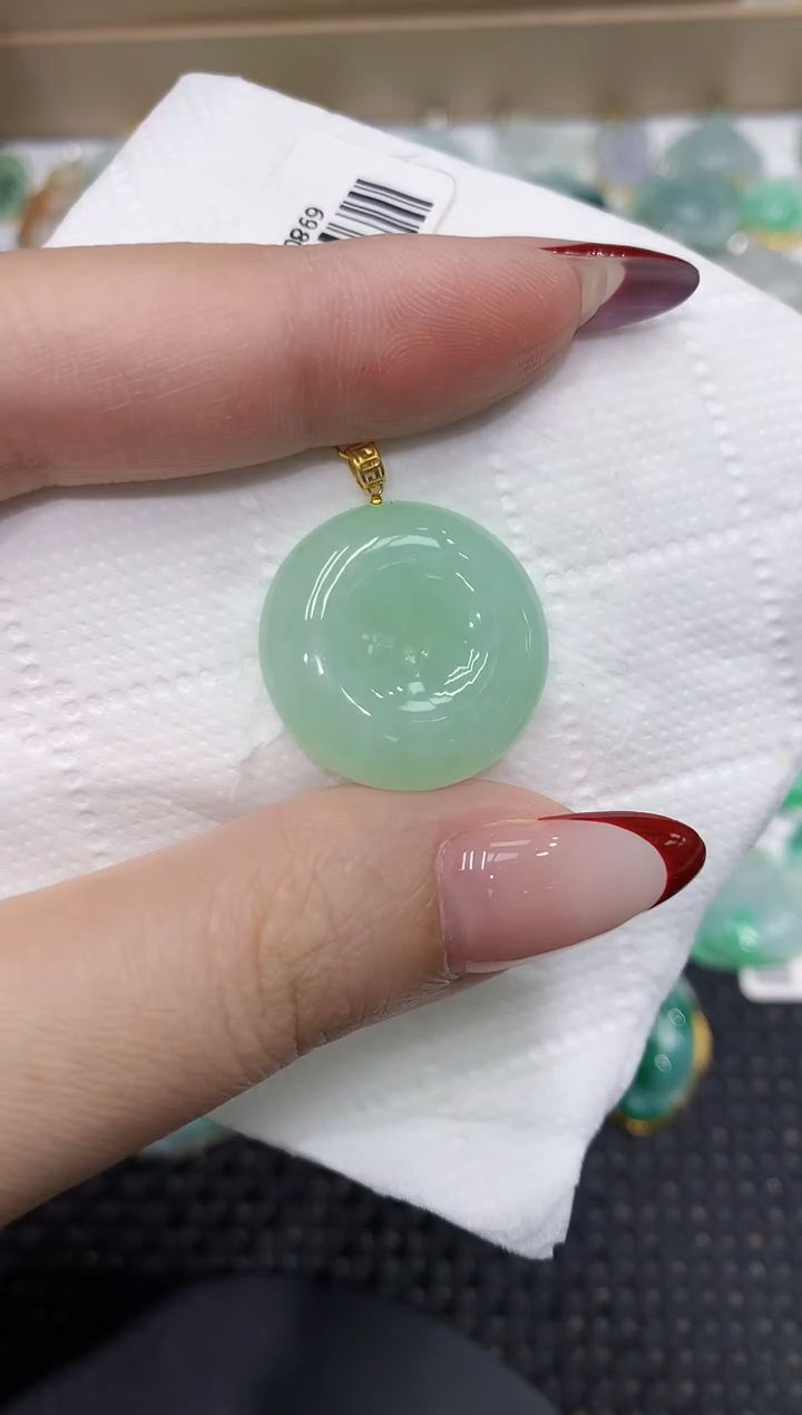 颈饰18K金镶嵌翡翠1111111111
