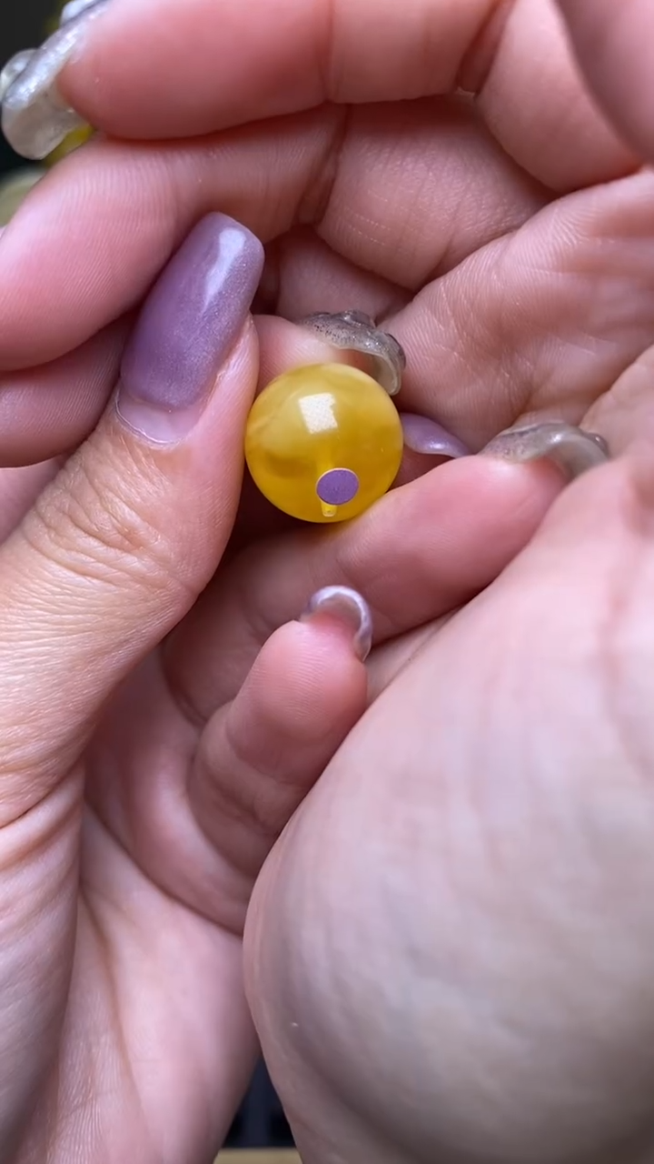 【闪购商品】琥珀裸石未镶嵌葵. 70