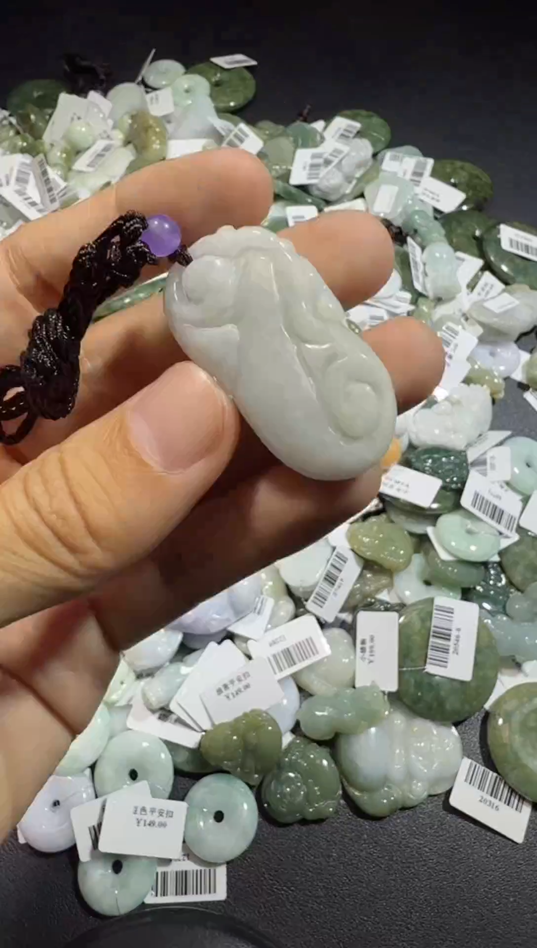 【闪购商品】翡翠颈饰未镶嵌00002181