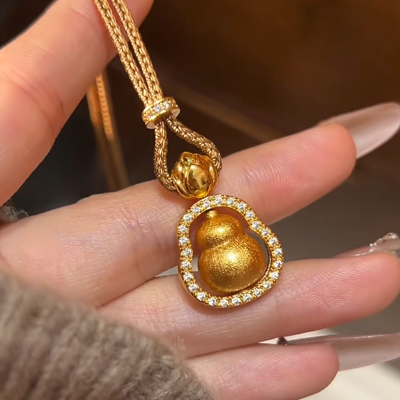 铜合金项链 新中式国风莲花拉丝葫芦吊坠项链时尚挂绳毛衣链精致