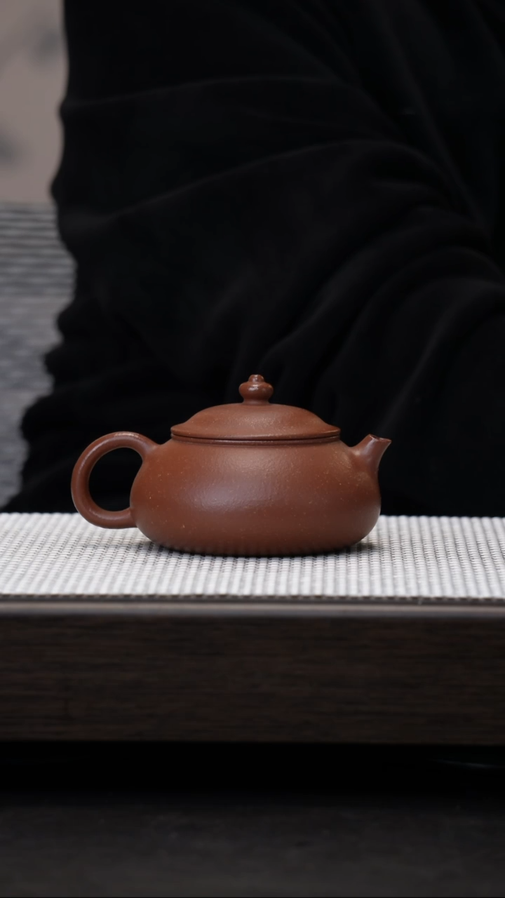 【闪购商品】紫砂茶壶原矿紫砂壶红降坡寒江200cc