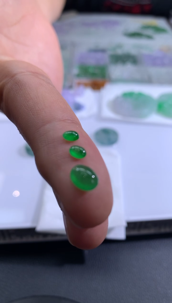 【闪购商品】定制翡翠未镶嵌翡翠