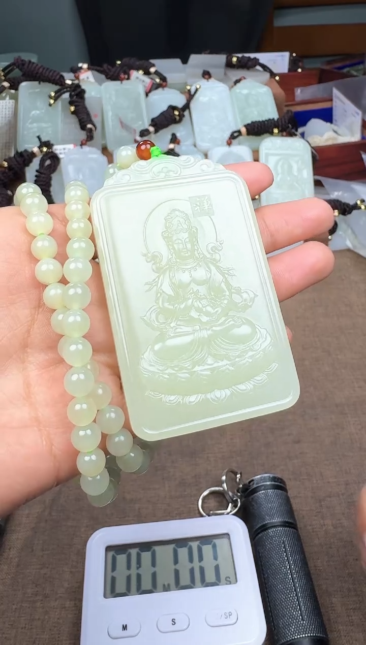 【闪购商品】和田玉颈饰未镶嵌行