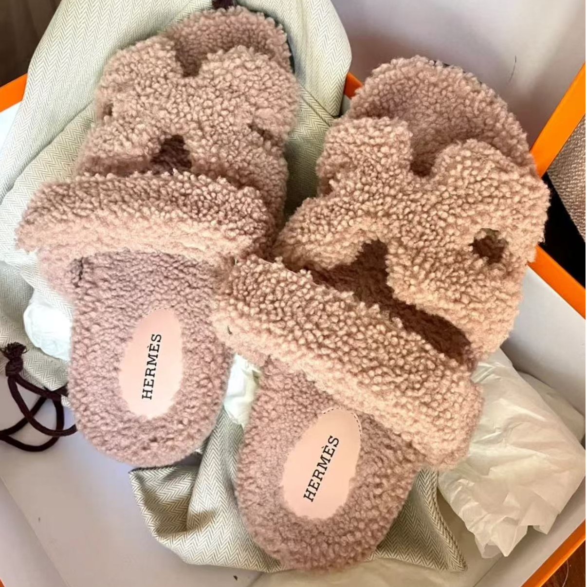 99新 Hermes/爱马仕 玫瑰色泰迪二舅拖36