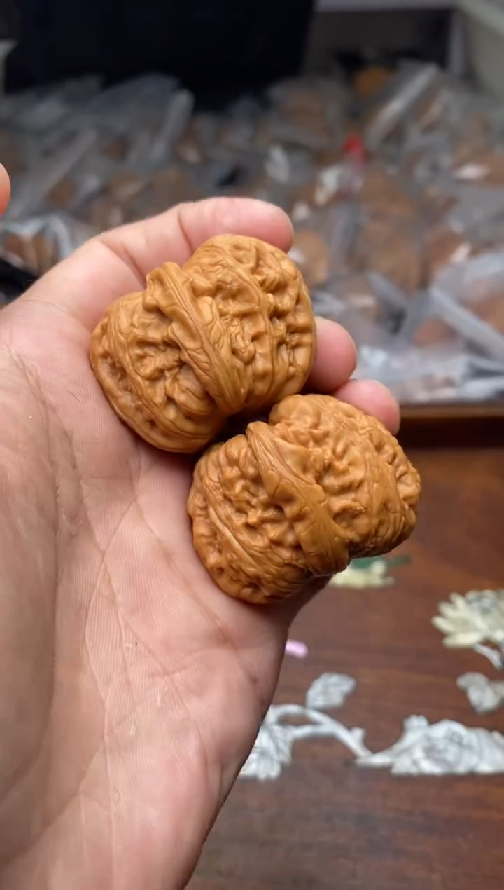 【闪购商品】文玩核桃把件A99号40尺元宝